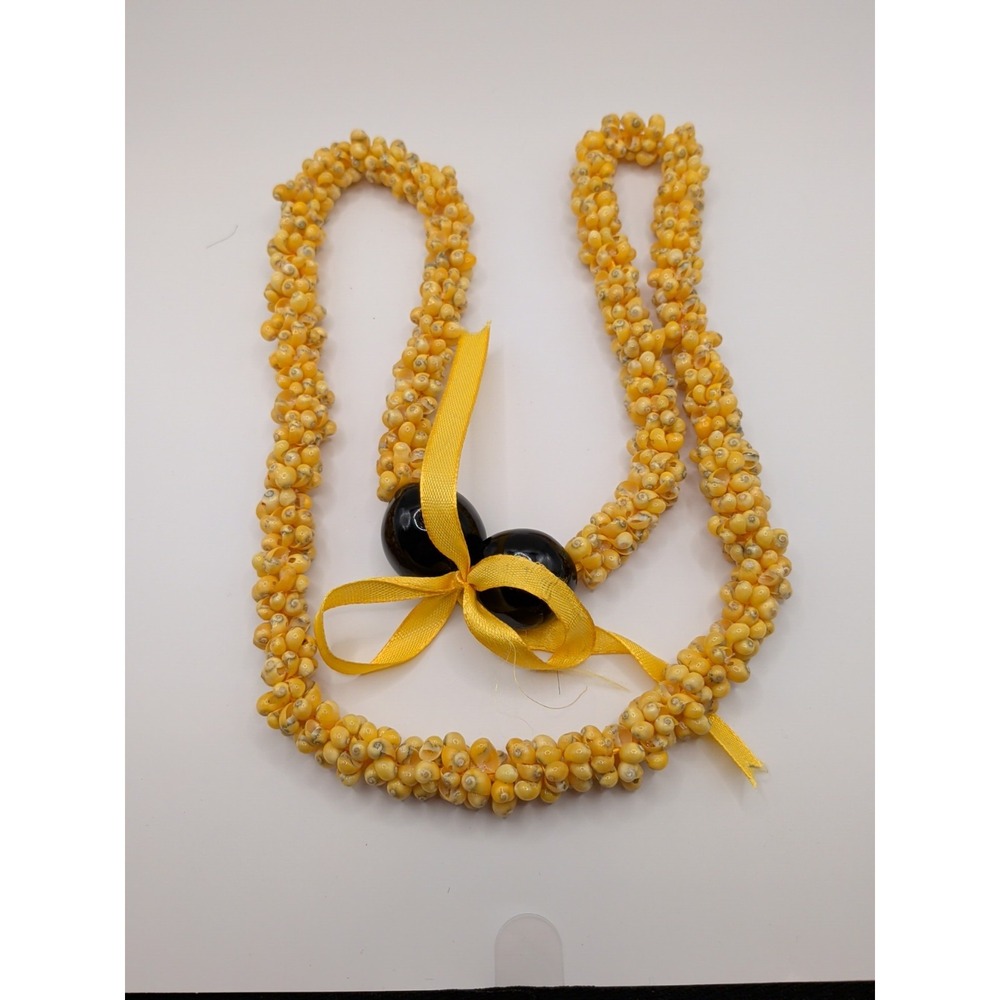 Hawaiian Yellow Seashell Necklace With Puka‎ Shells